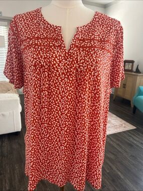 Pale Sky Orange (reddish) Split-Neck Printed Women's Top